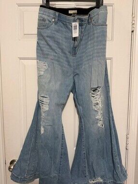 Torrid Festi Light Wash Distressed Denim Jeans - Super Flare- Light Blue-24Short